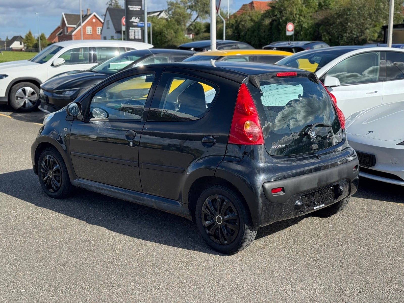 Sort Peugeot 107 fra 2009