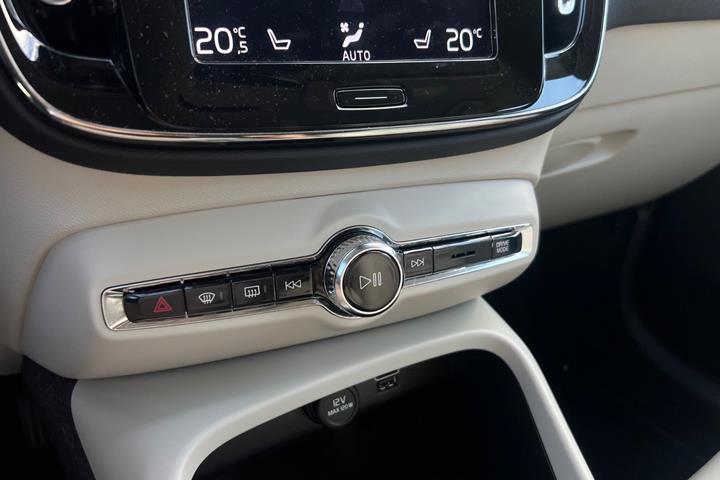 undefined Volvo XC40 fra 2022