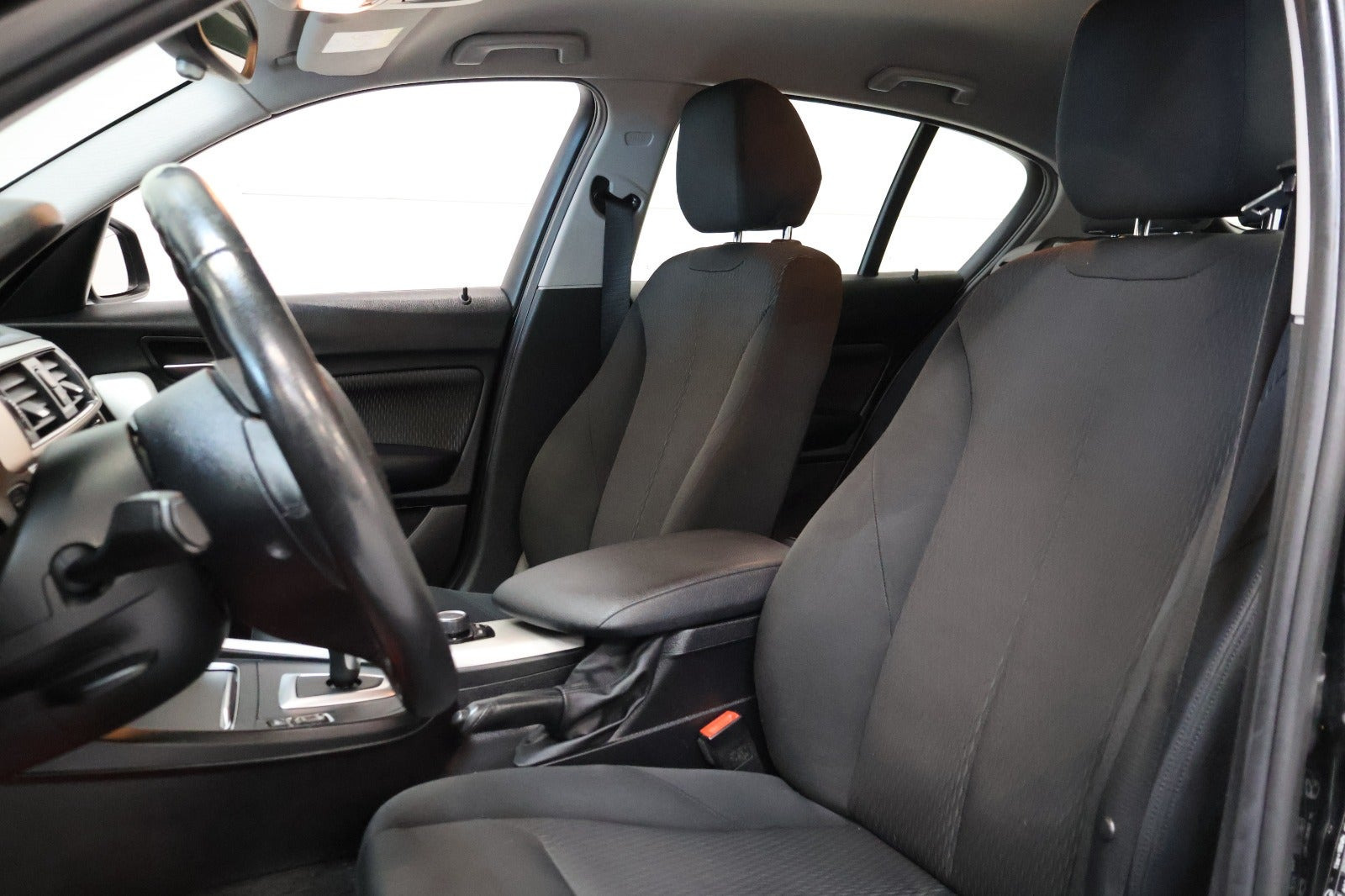 Sort BMW 118d fra 2018