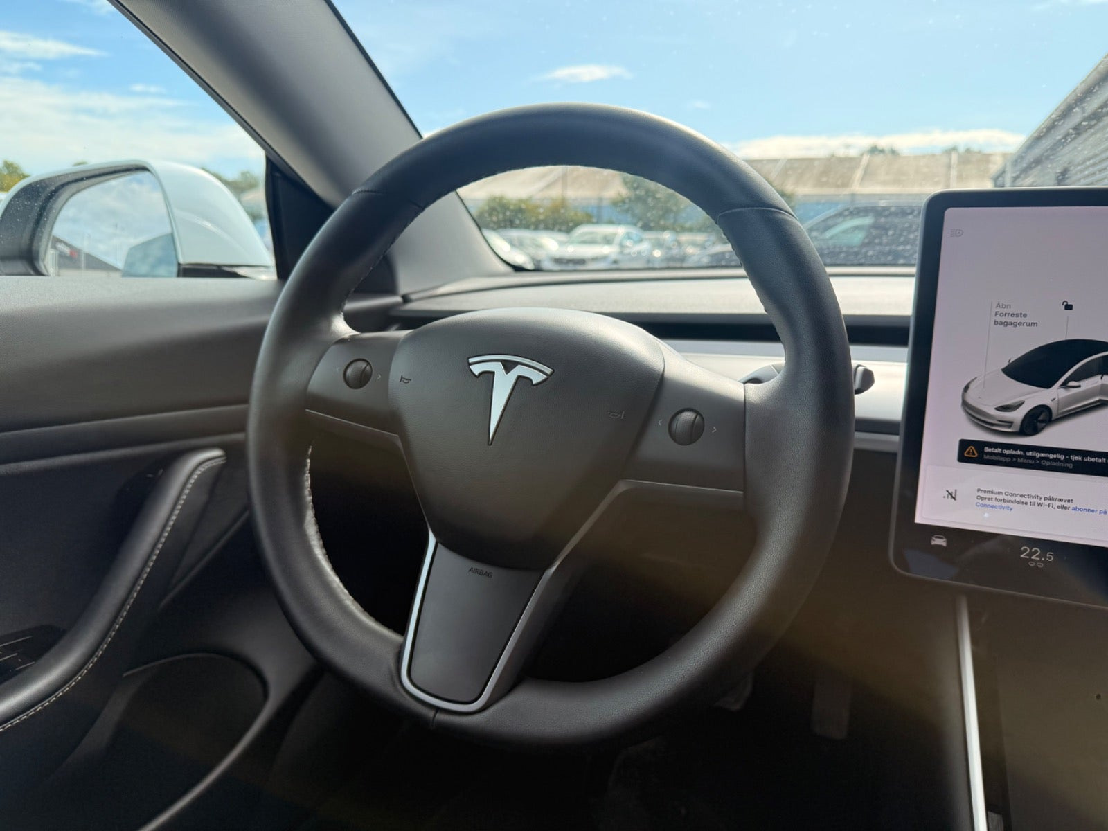Hvid Tesla Model 3 fra 2020