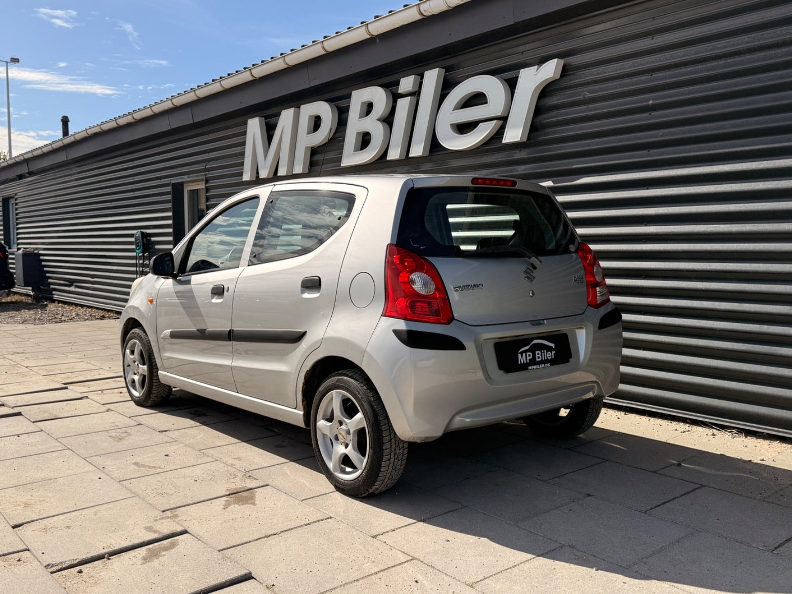 Sølv Suzuki Alto fra 2011
