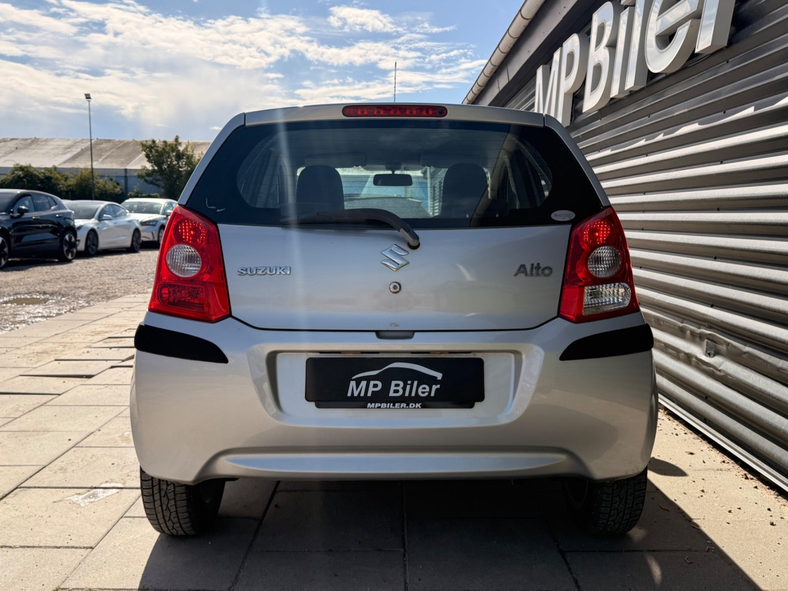 Sølv Suzuki Alto fra 2011