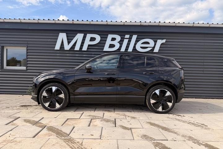 Sort Volvo EX30 fra 2025