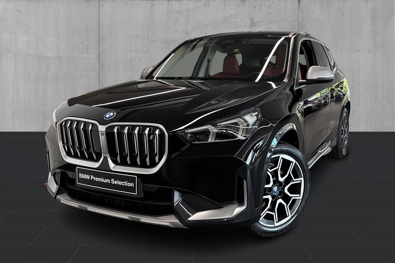 BMW iX1 xDrive30 X-Line