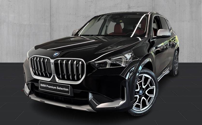 BMW iX1 xDrive30 X-Line