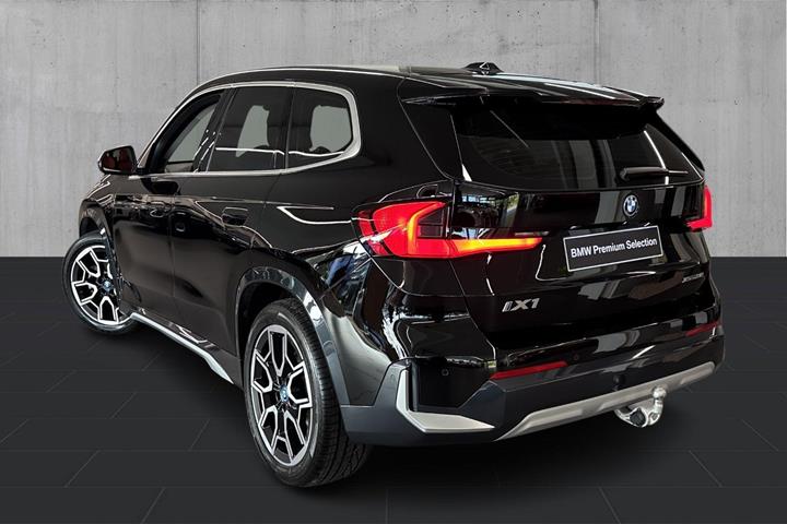 Sort BMW iX1 fra 2023