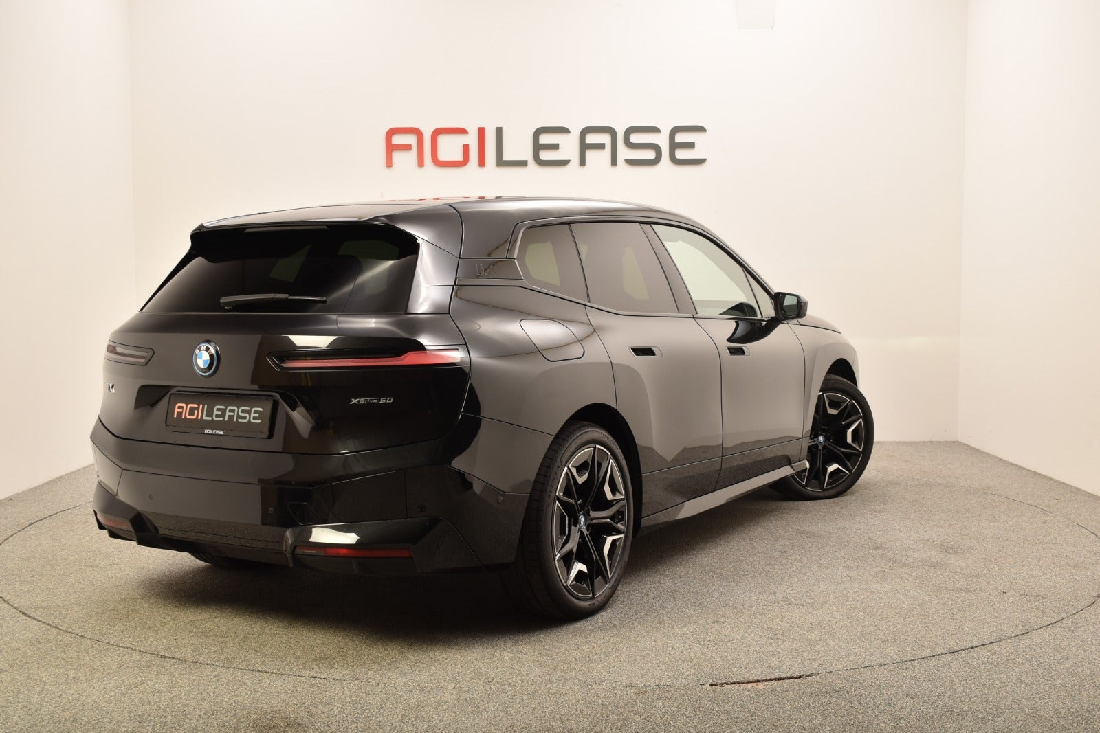Sort BMW iX fra 2022