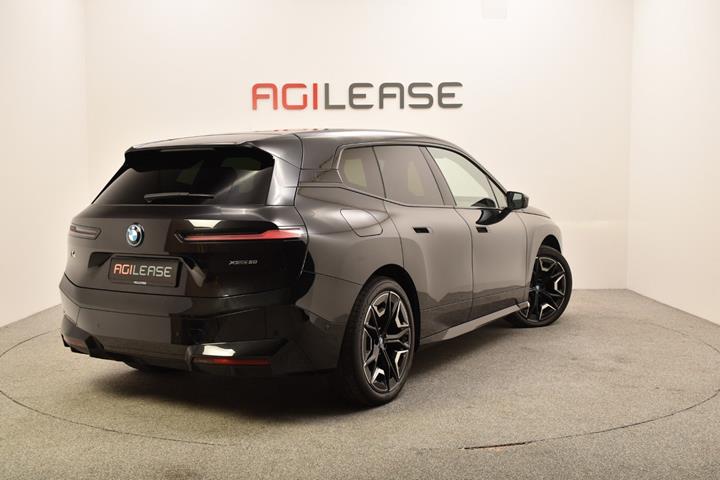Sort BMW iX fra 2022