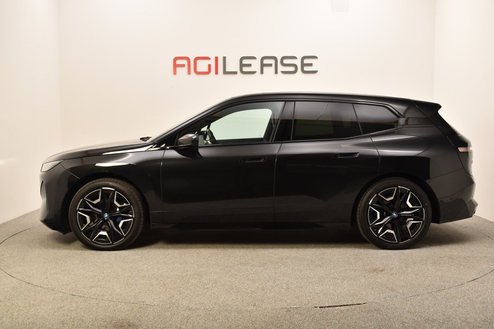 Sort BMW iX fra 2022
