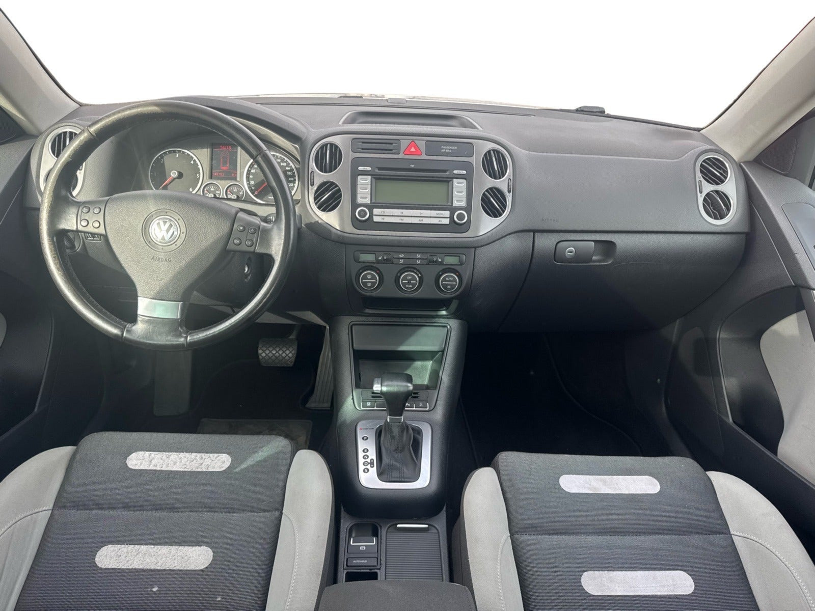 Sølv VW Tiguan fra 2008