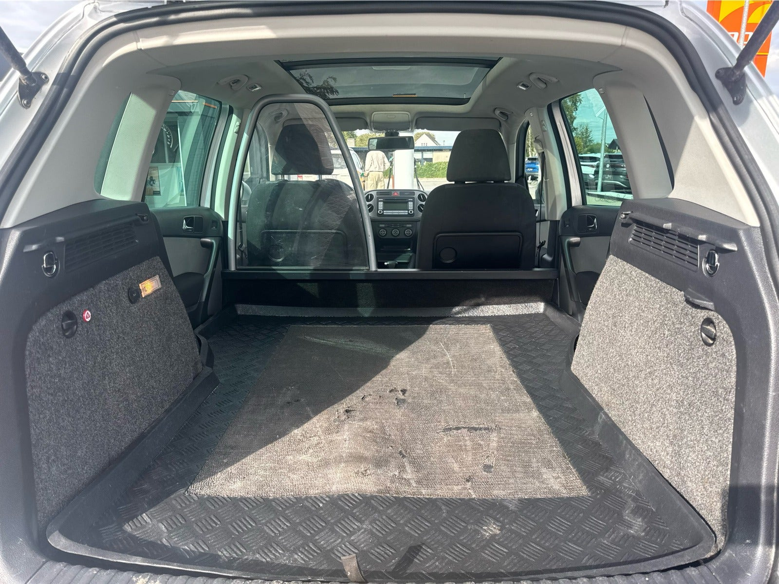 Sølv VW Tiguan fra 2008