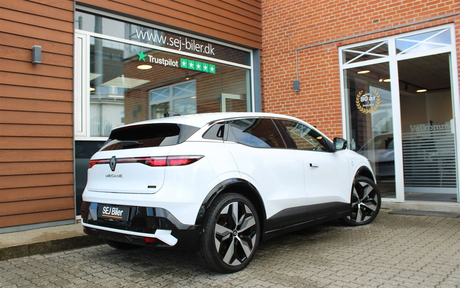Hvid Renault Megane E-Tech fra 2024