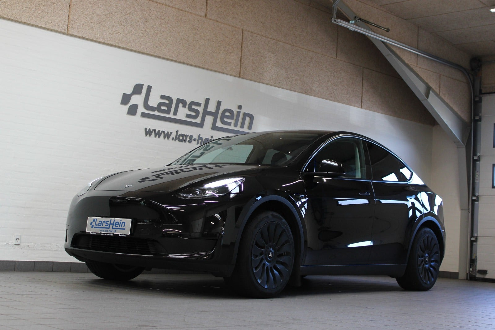 Tesla Model Y RWD