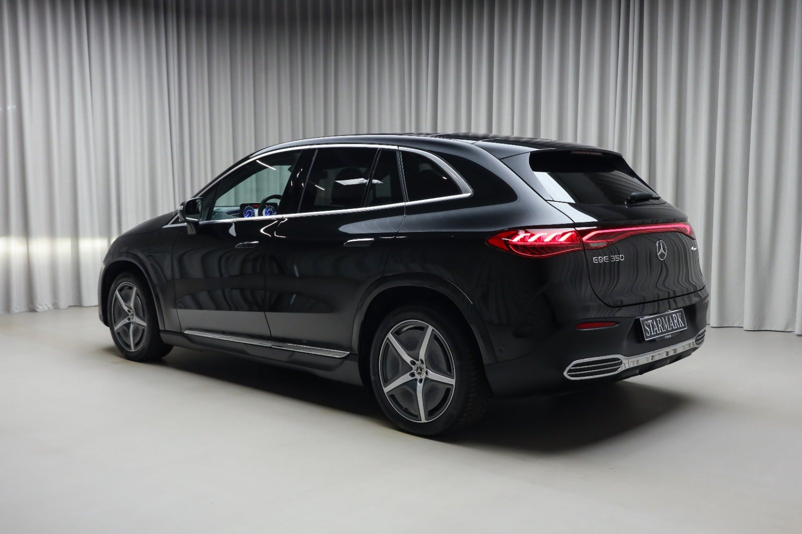 Sort Mercedes EQE350 SUV fra 2026