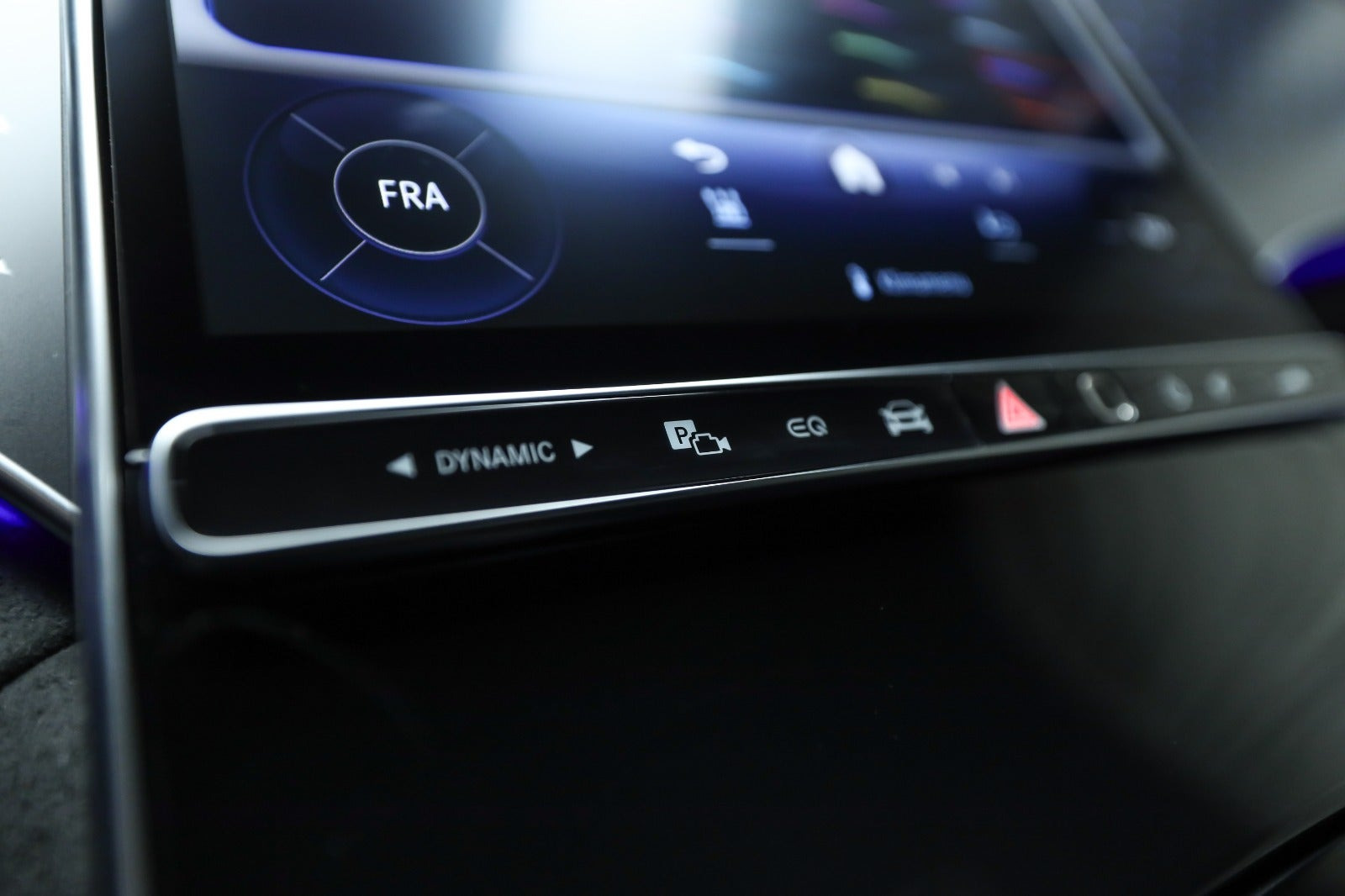 Sort Mercedes EQE350 SUV fra 2026