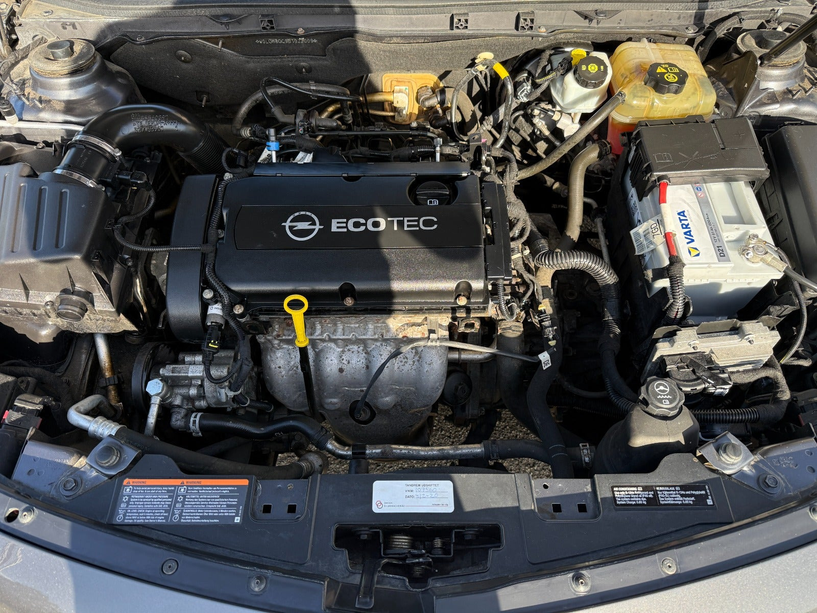 Grå Opel Insignia fra 2011