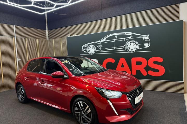Rød Peugeot 208 fra 2020