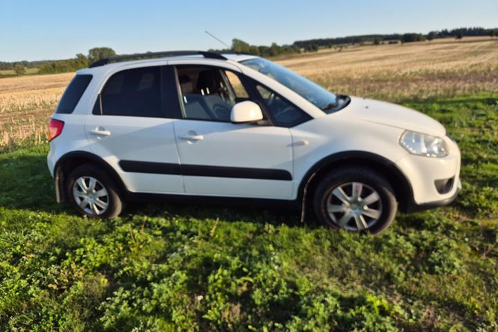 Hvid Suzuki SX4 fra 2007