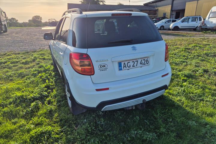 Hvid Suzuki SX4 fra 2007