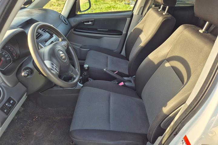 Hvid Suzuki SX4 fra 2007