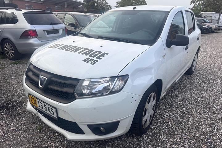Gul Dacia Sandero fra 2014
