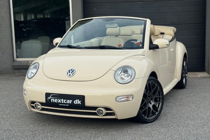 Beige VW New Beetle fra 2004