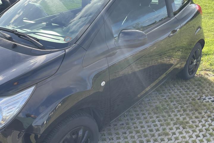Sort Ford Ka fra 2013