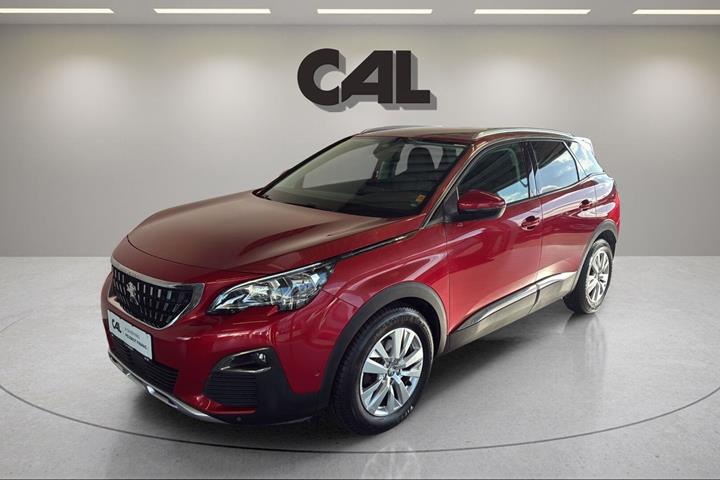 Rød Peugeot 3008 fra 2017