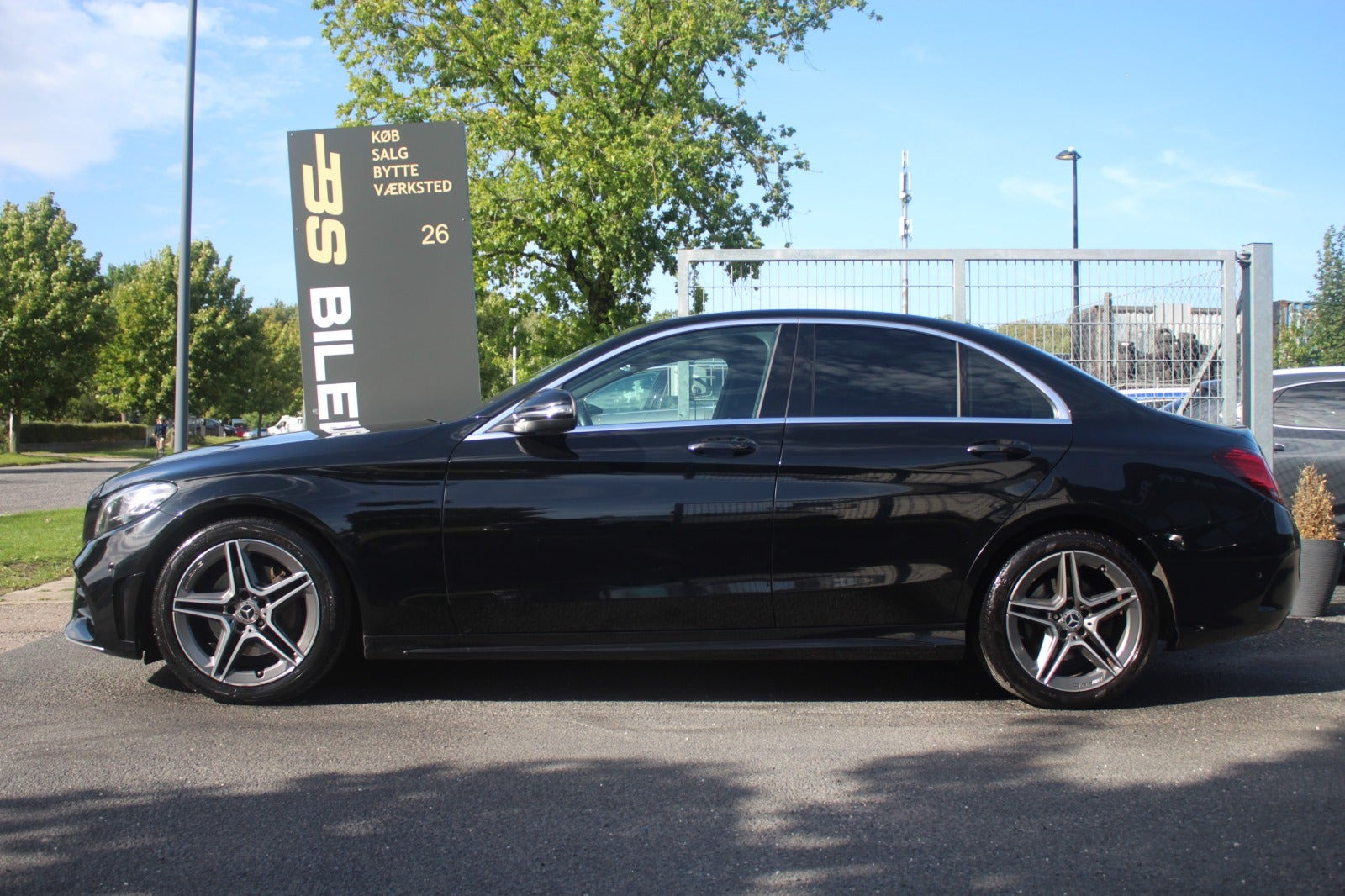 Sort Mercedes C200 fra 2018