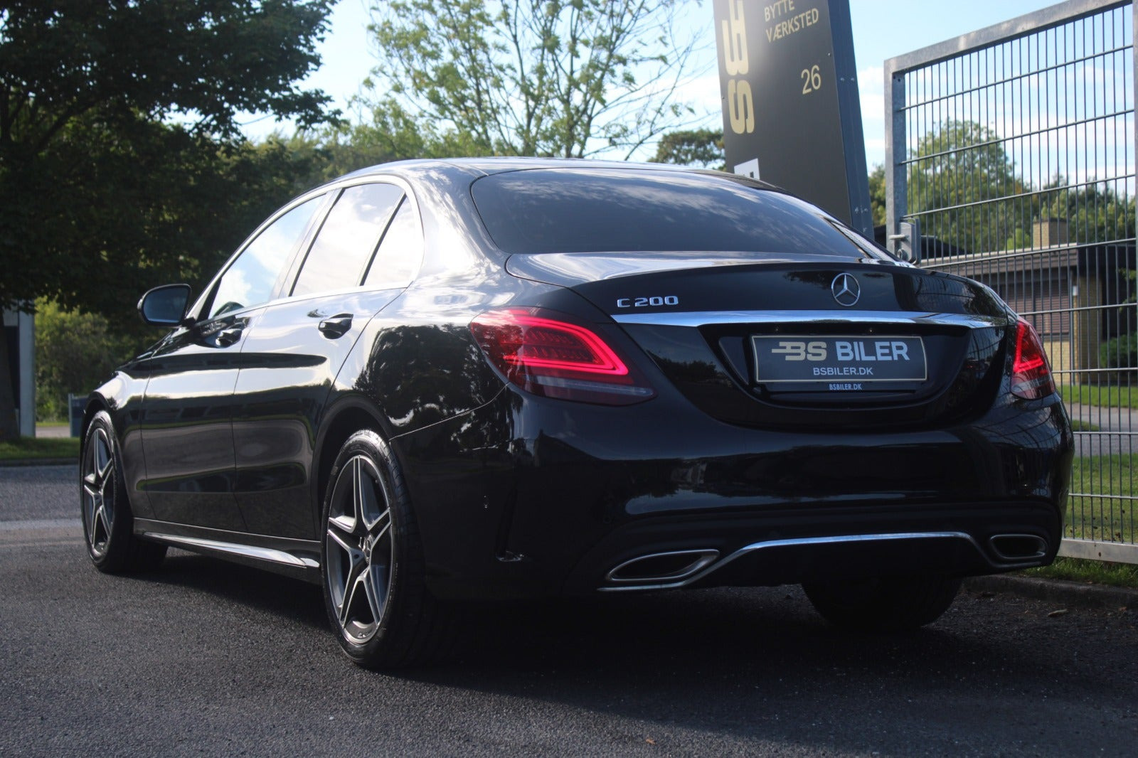 Sort Mercedes C200 fra 2018