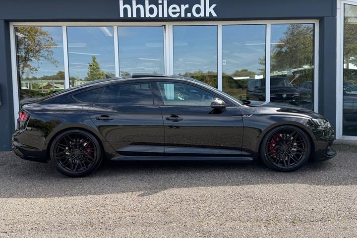 Sort Audi RS5 fra 2019