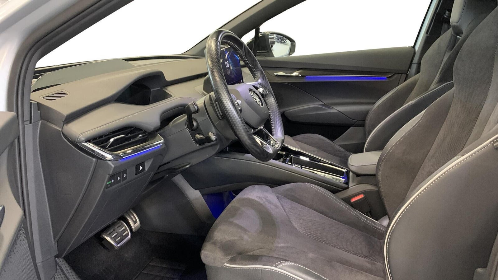 Sølv Skoda Enyaq fra 2023