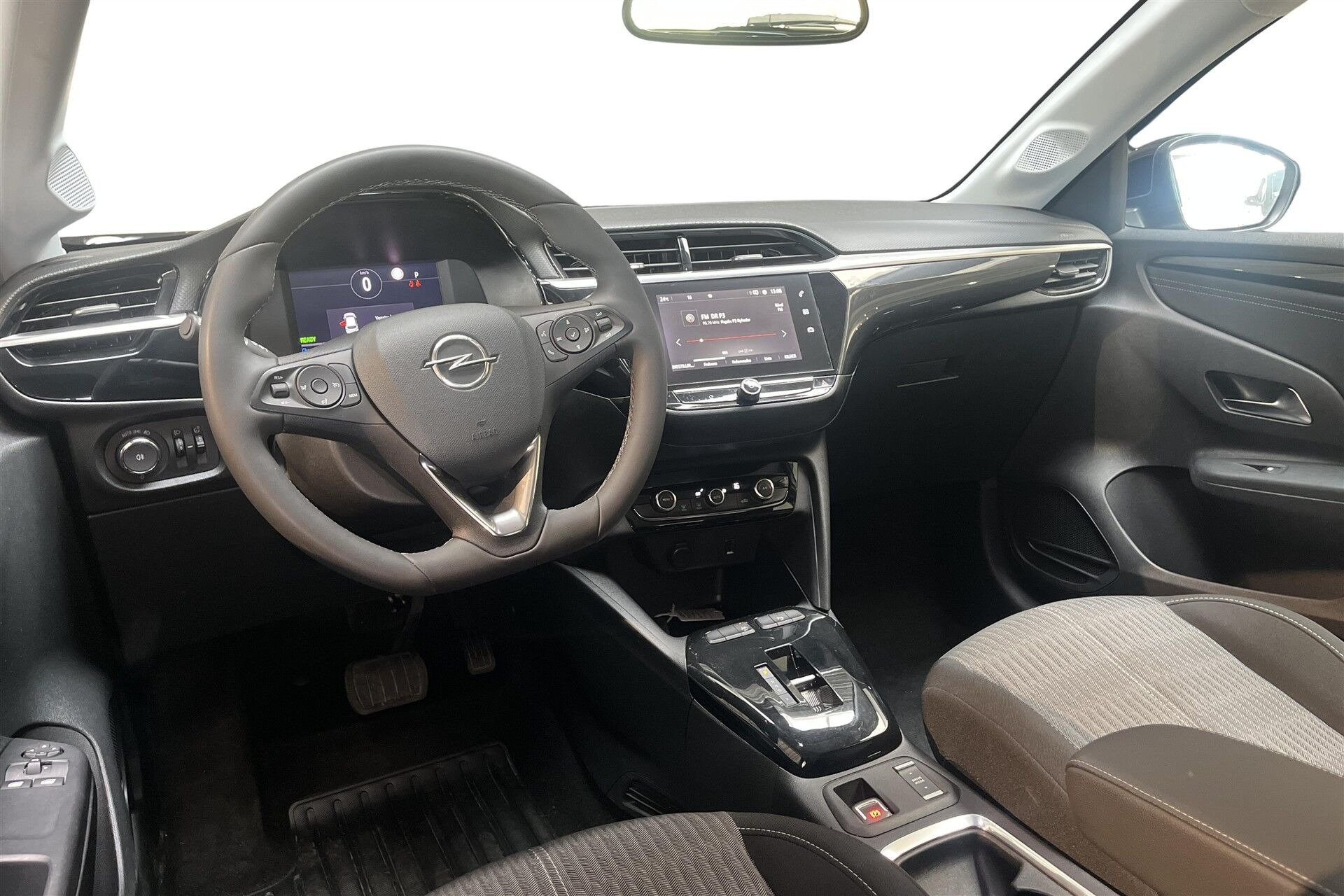 Sølv Opel Corsa-e fra 2023