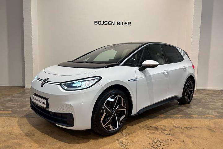 Hvid VW ID.3 fra 2022 set udefra