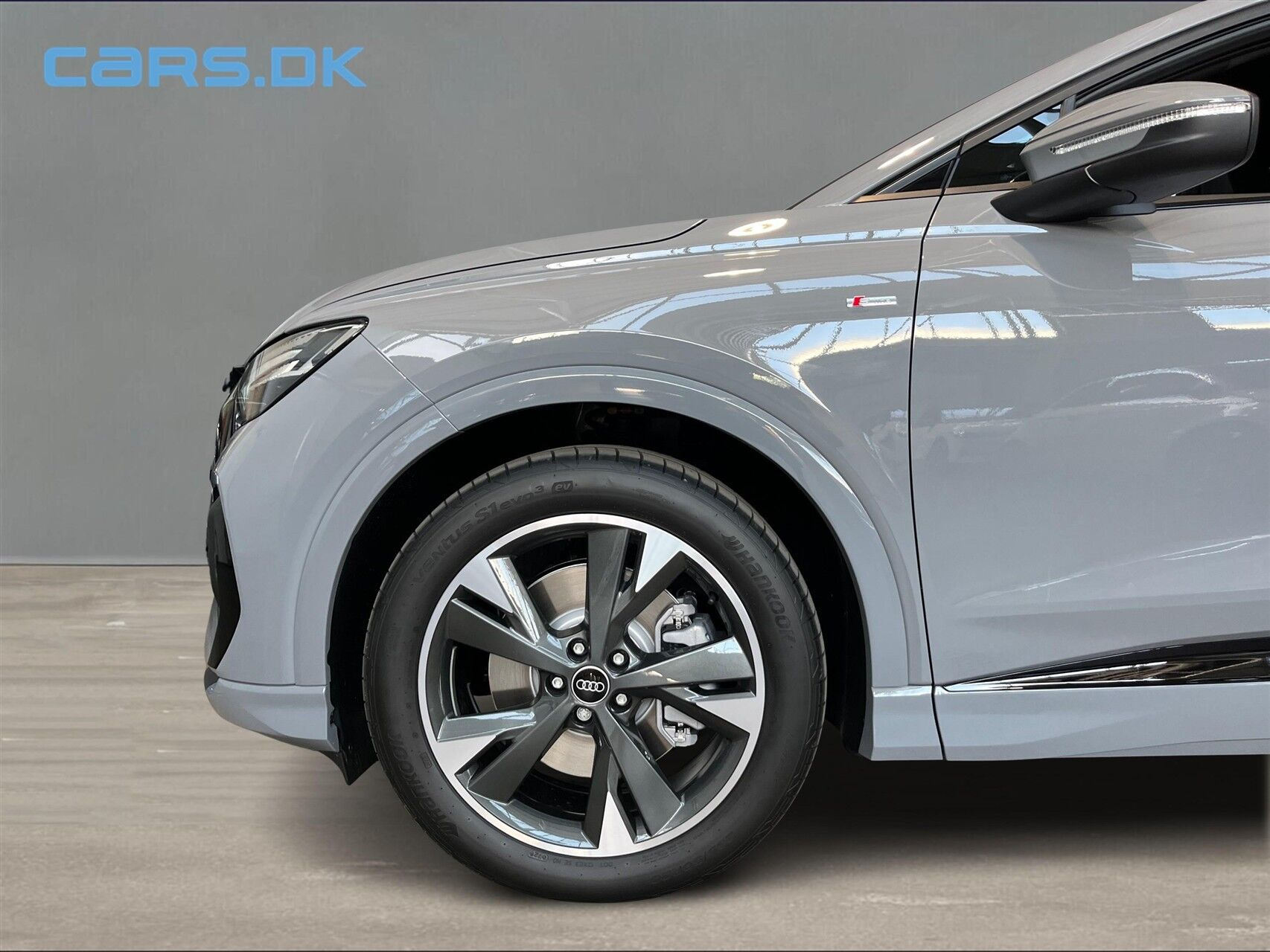 Grå Audi Q4 fra 2026