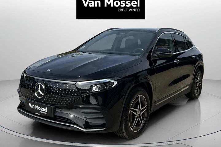 Sort Mercedes EQA250+ fra 2024 set udefra