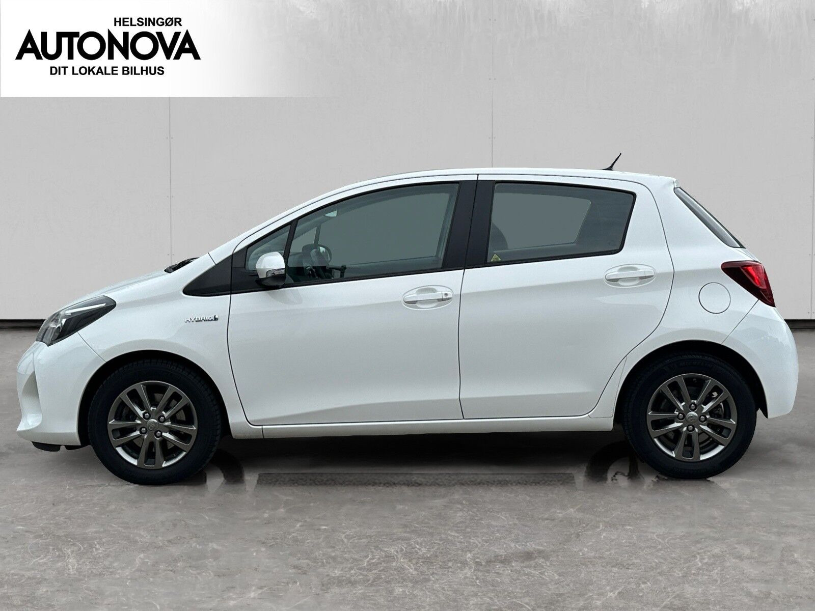 Hvid Toyota Yaris fra 2016