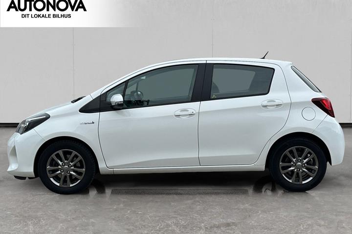 Hvid Toyota Yaris fra 2016