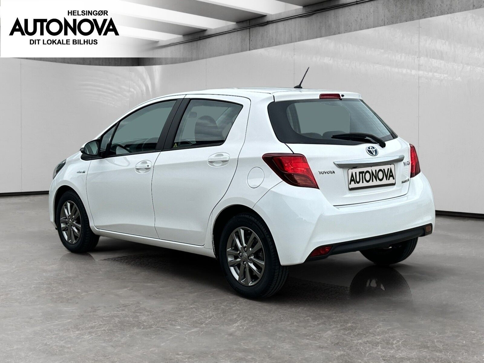 Hvid Toyota Yaris fra 2016