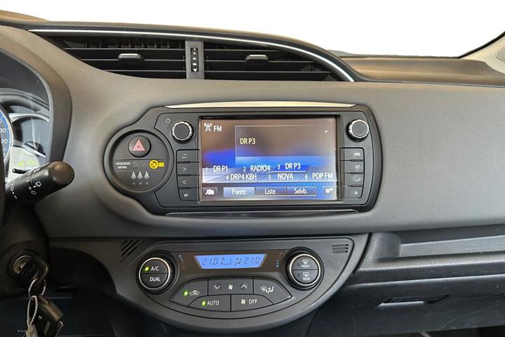 Hvid Toyota Yaris fra 2016