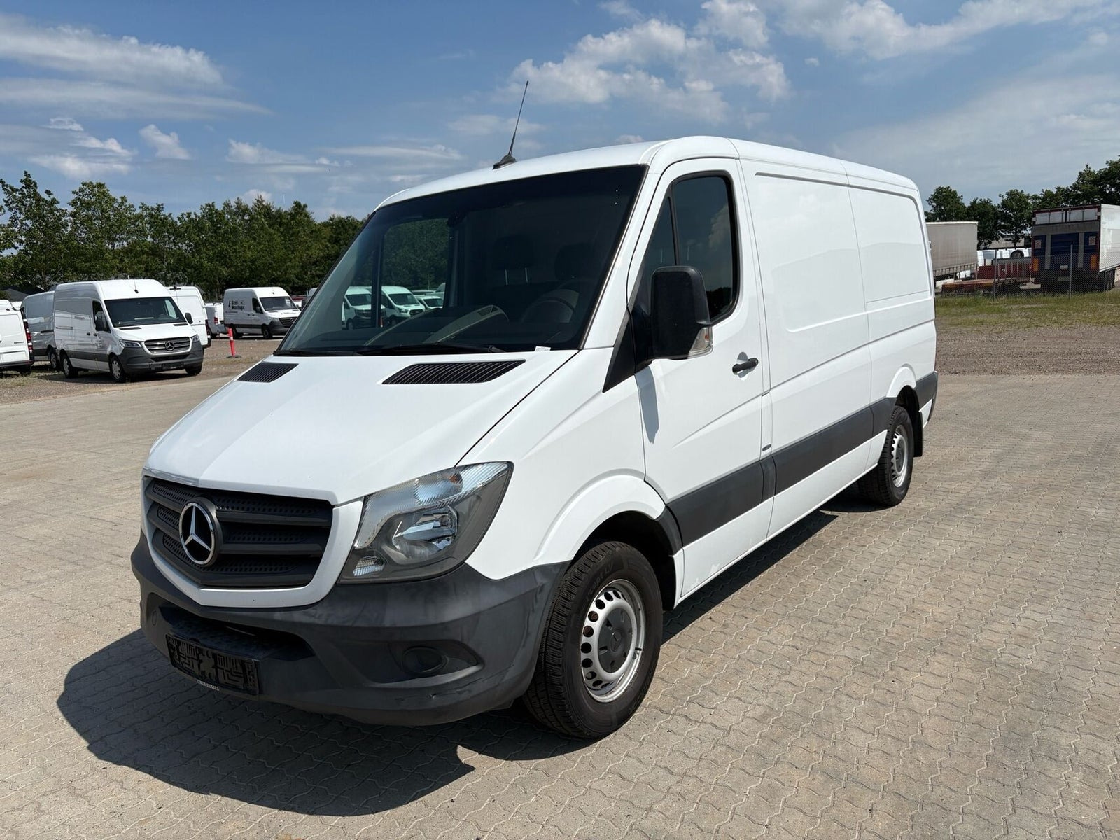 Hvid Mercedes Sprinter 216 fra 2018