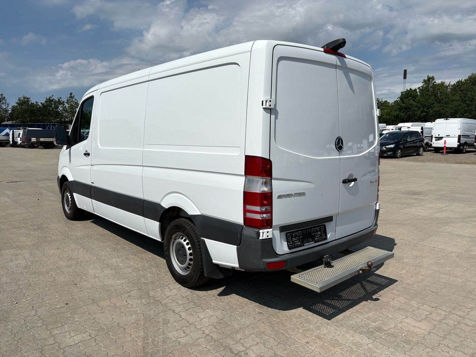 Hvid Mercedes Sprinter 216 fra 2018