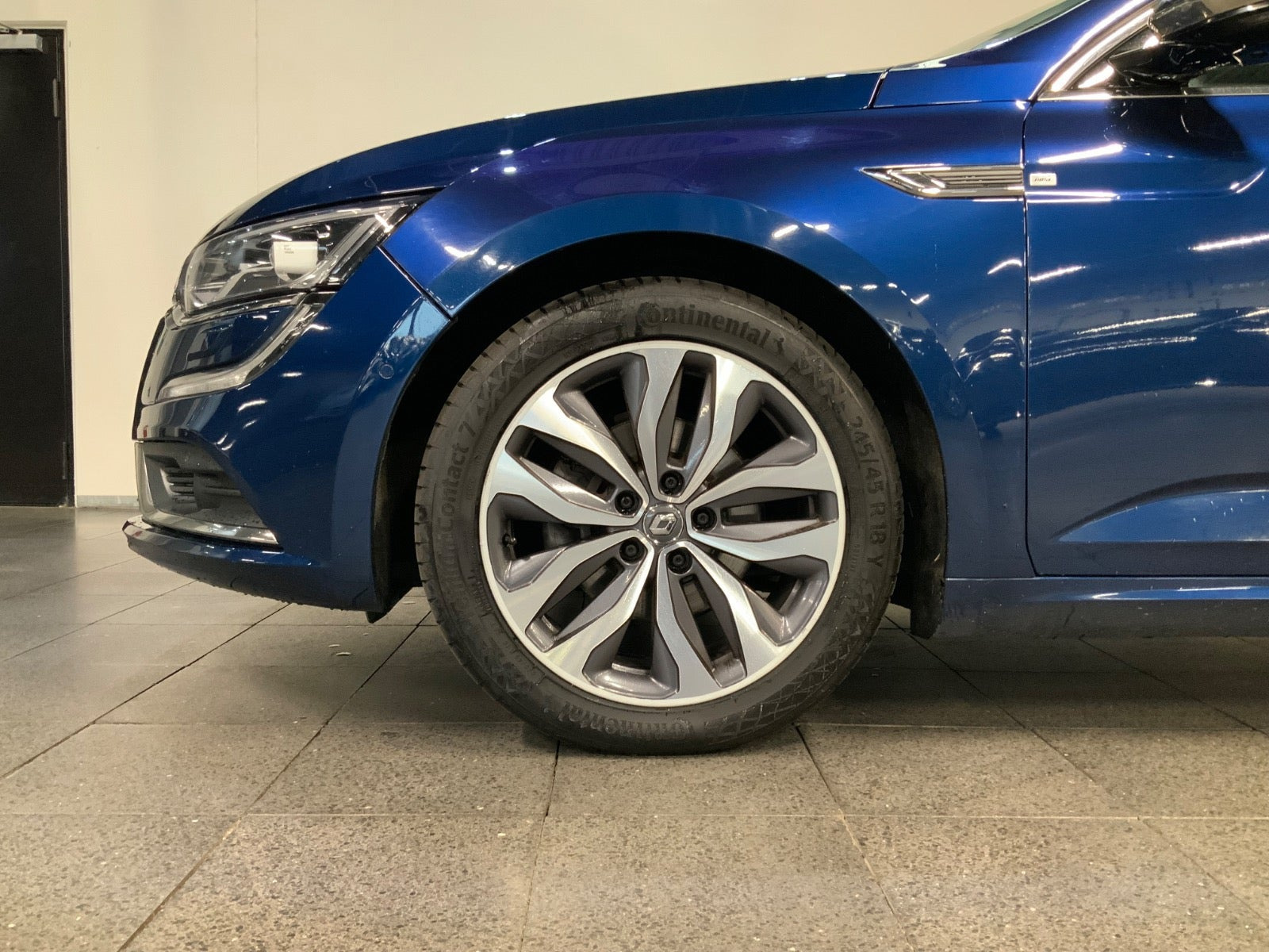 Blå Renault Talisman fra 2016