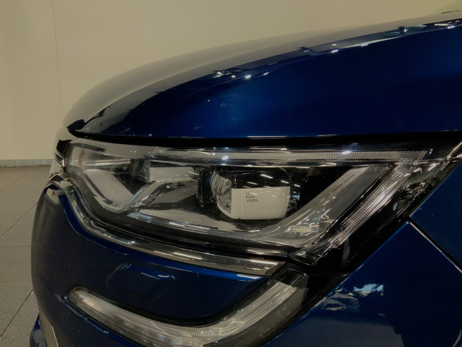 Blå Renault Talisman fra 2016