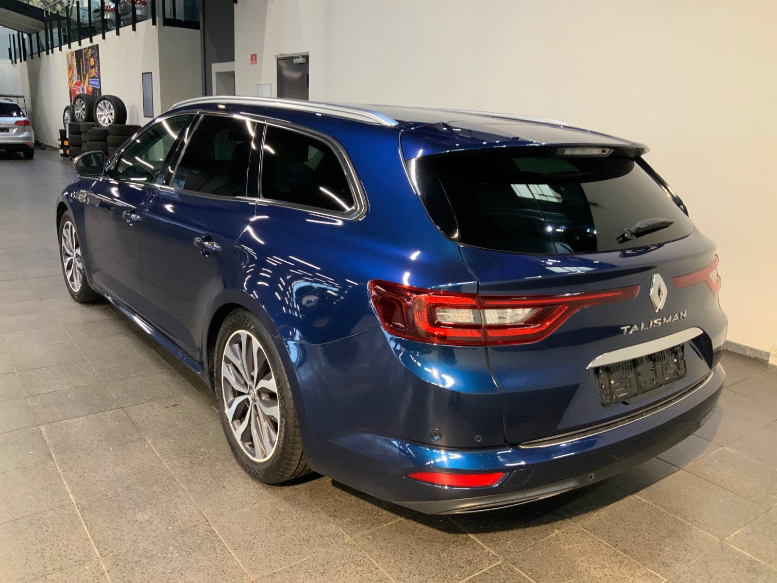 Blå Renault Talisman fra 2016