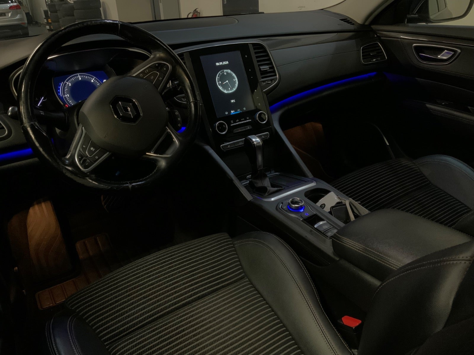 Blå Renault Talisman fra 2016