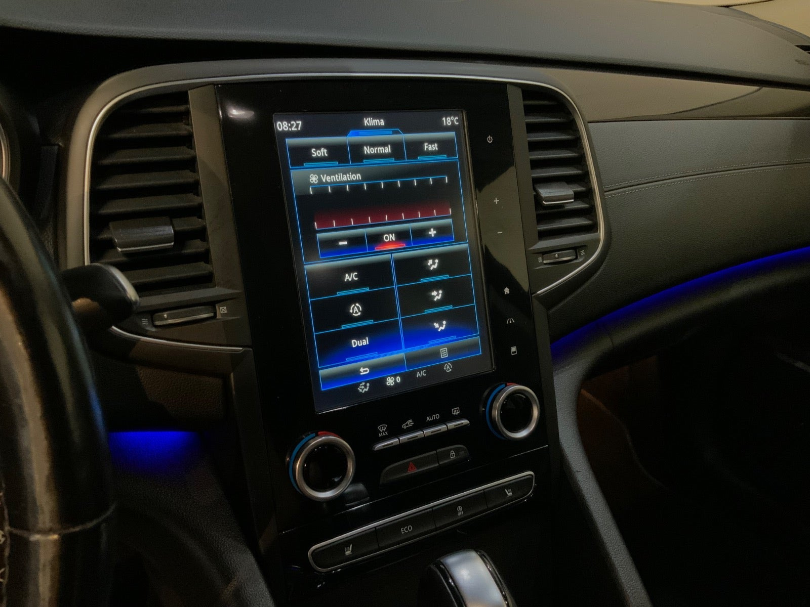 Blå Renault Talisman fra 2016