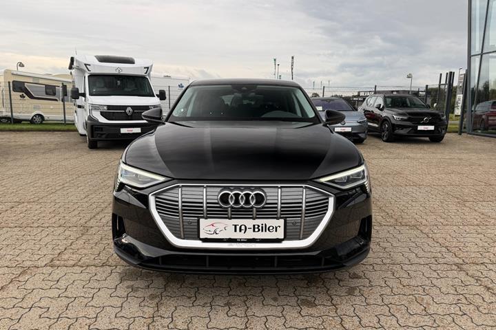 Sort Audi e-tron fra 2022