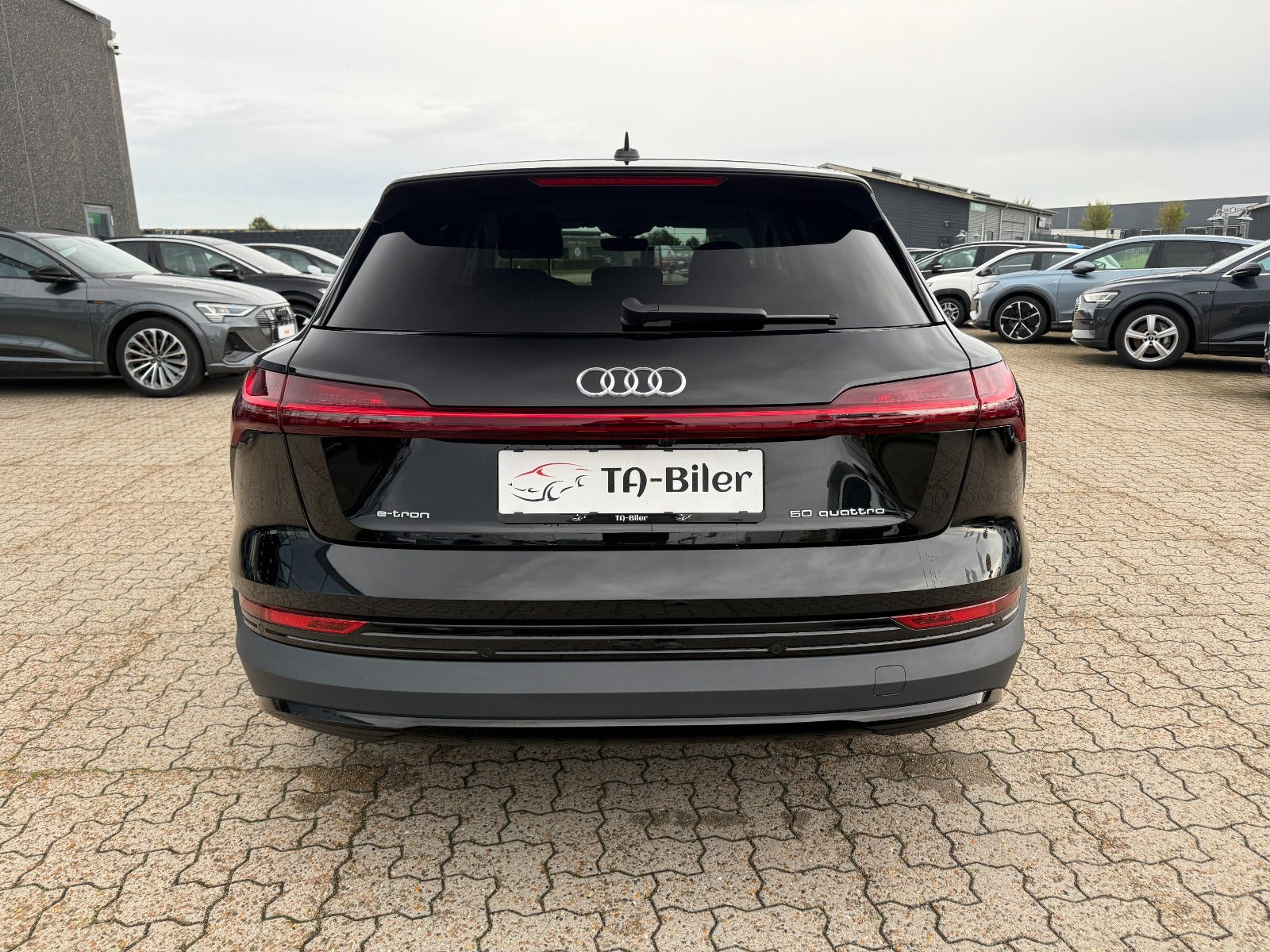 Sort Audi e-tron fra 2022