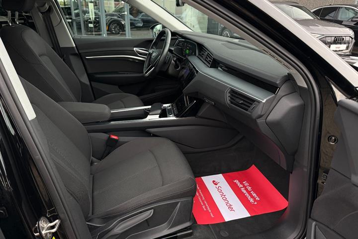 Sort Audi e-tron fra 2022